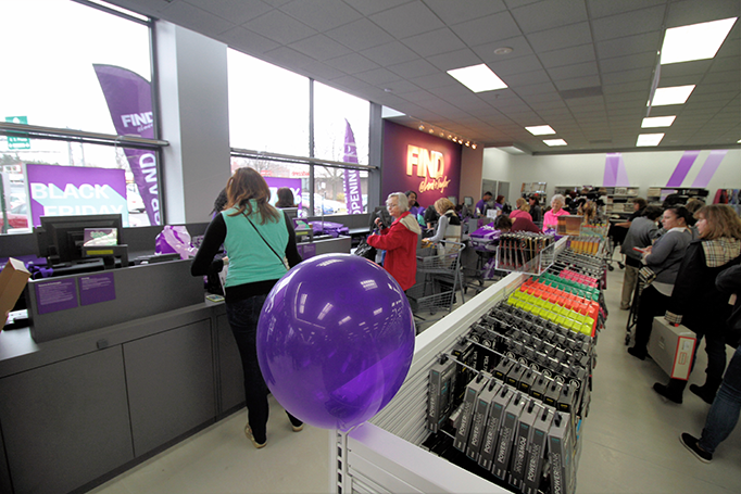 Lord &amp; Taylor’s discount debut | ICSC
