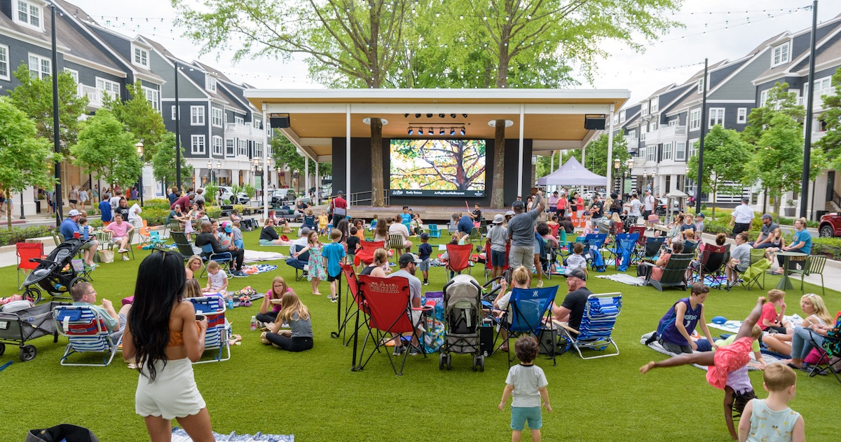 Jamestown Goes Suburban | ICSC
