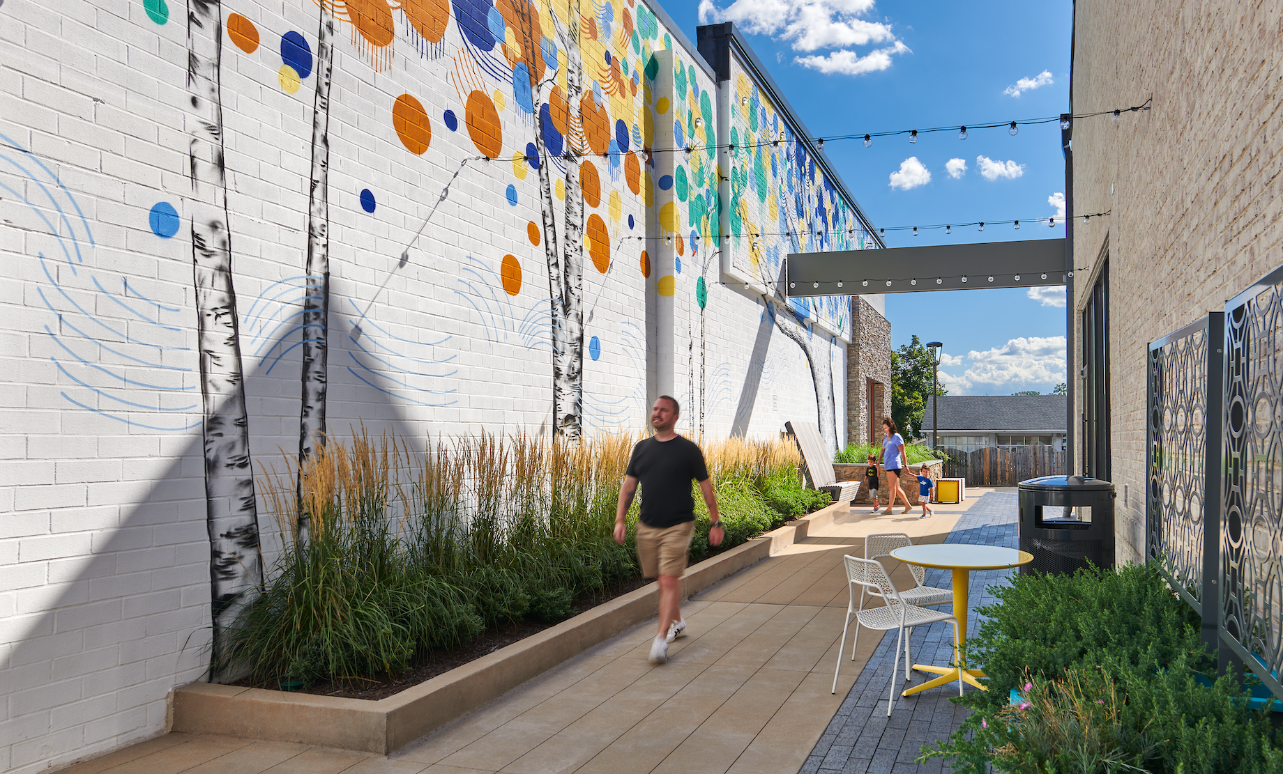 … and improved visibility of and access to alleyway stores.