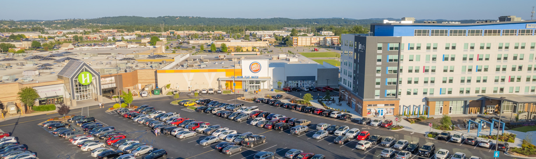 Dick’s Sporting Goods, Dave & Buster’s and soon Crunch Fitness fill a former Sears at CBL’s Hamilton Place in Chattanooga