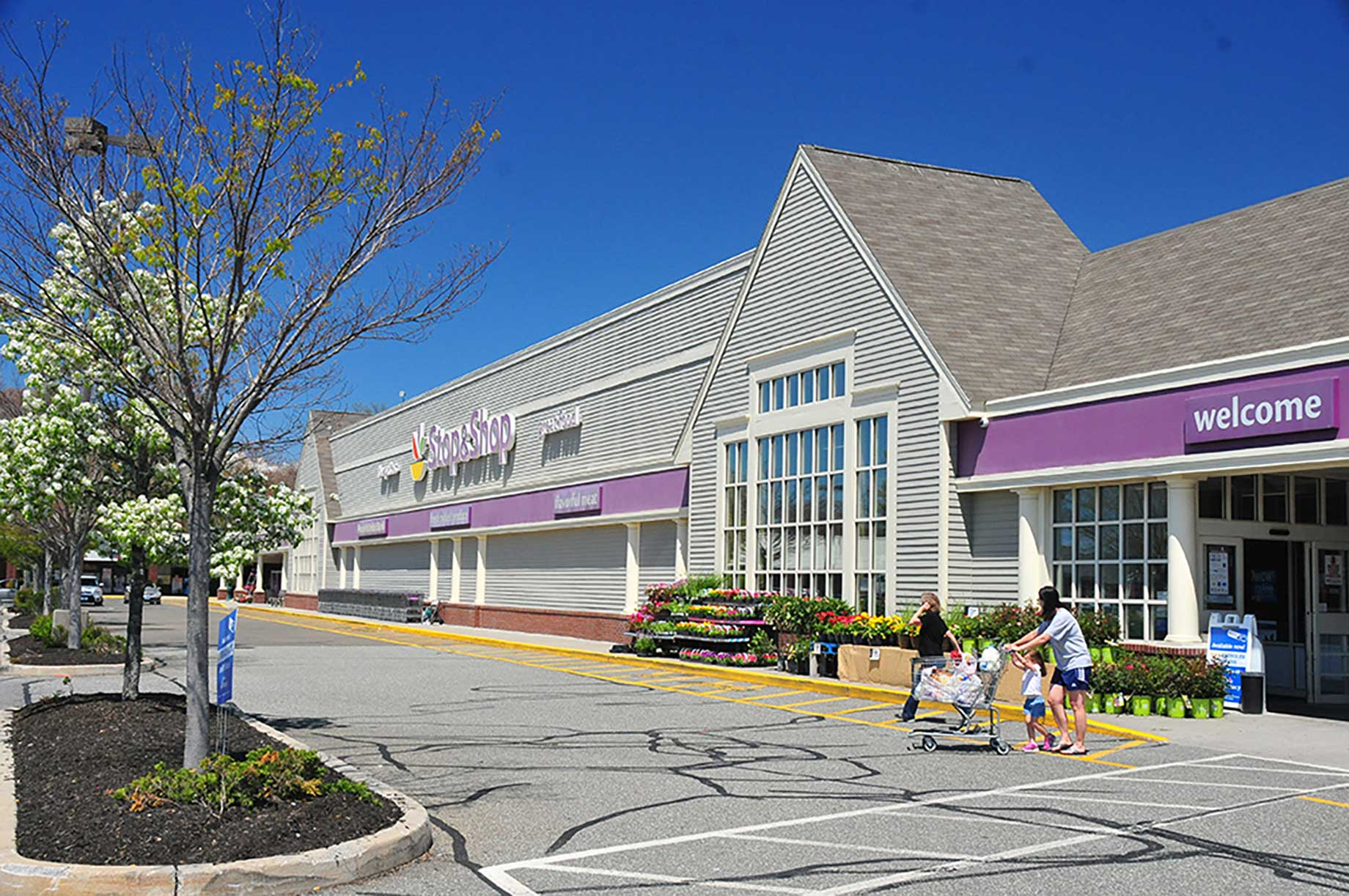 Clinton (Conn.) Plaza