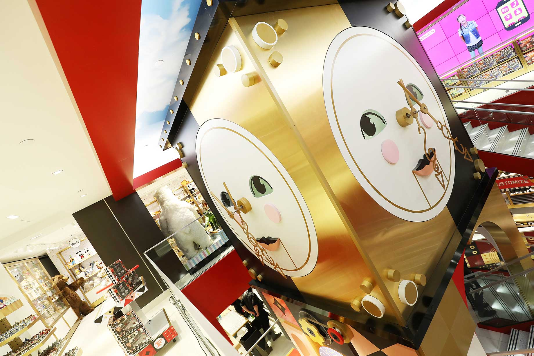 The musical clock is welcoming customers to FAO's world