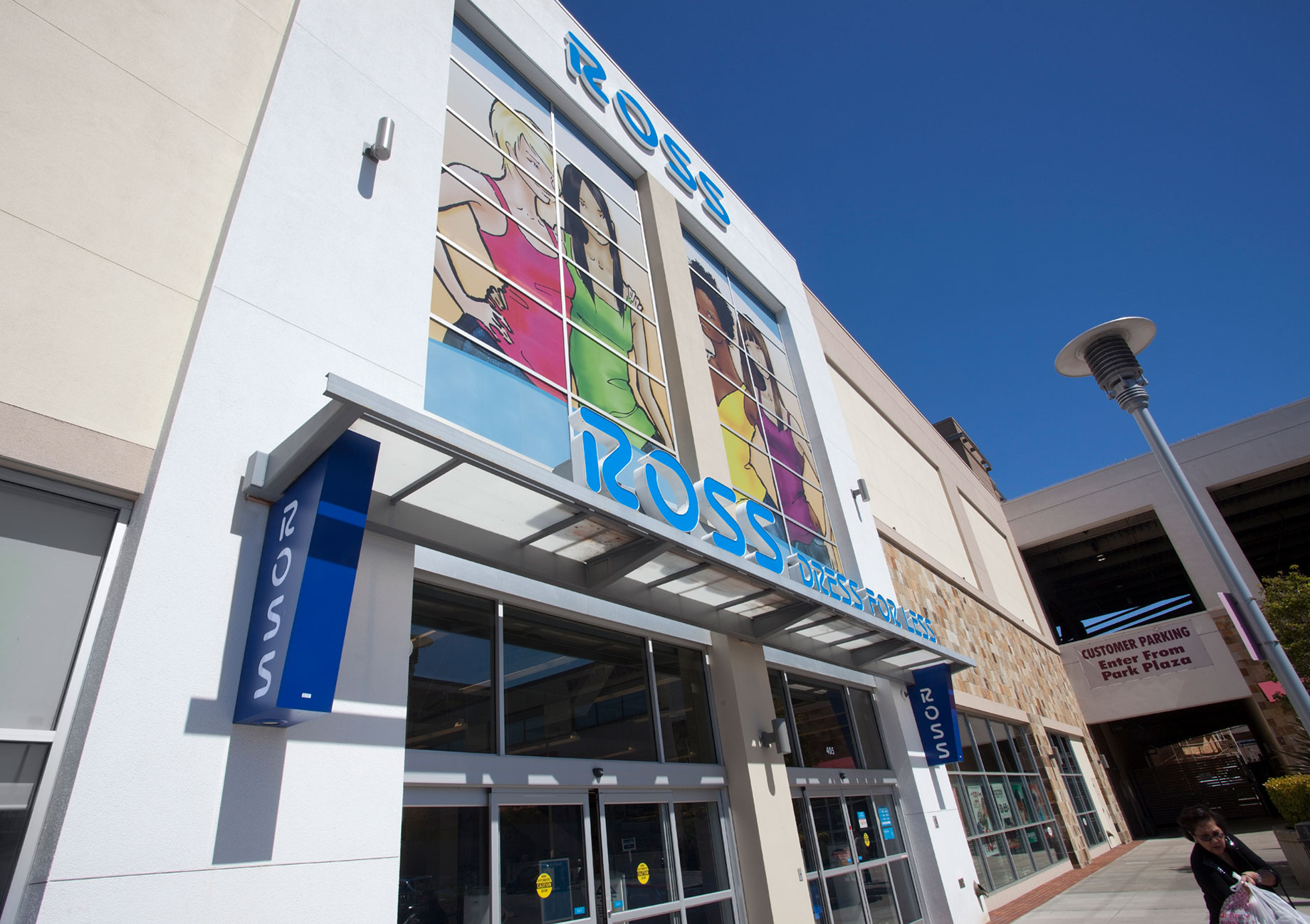 Ross Stores is opening 100 stores this year and says there is scope for 1,100 more