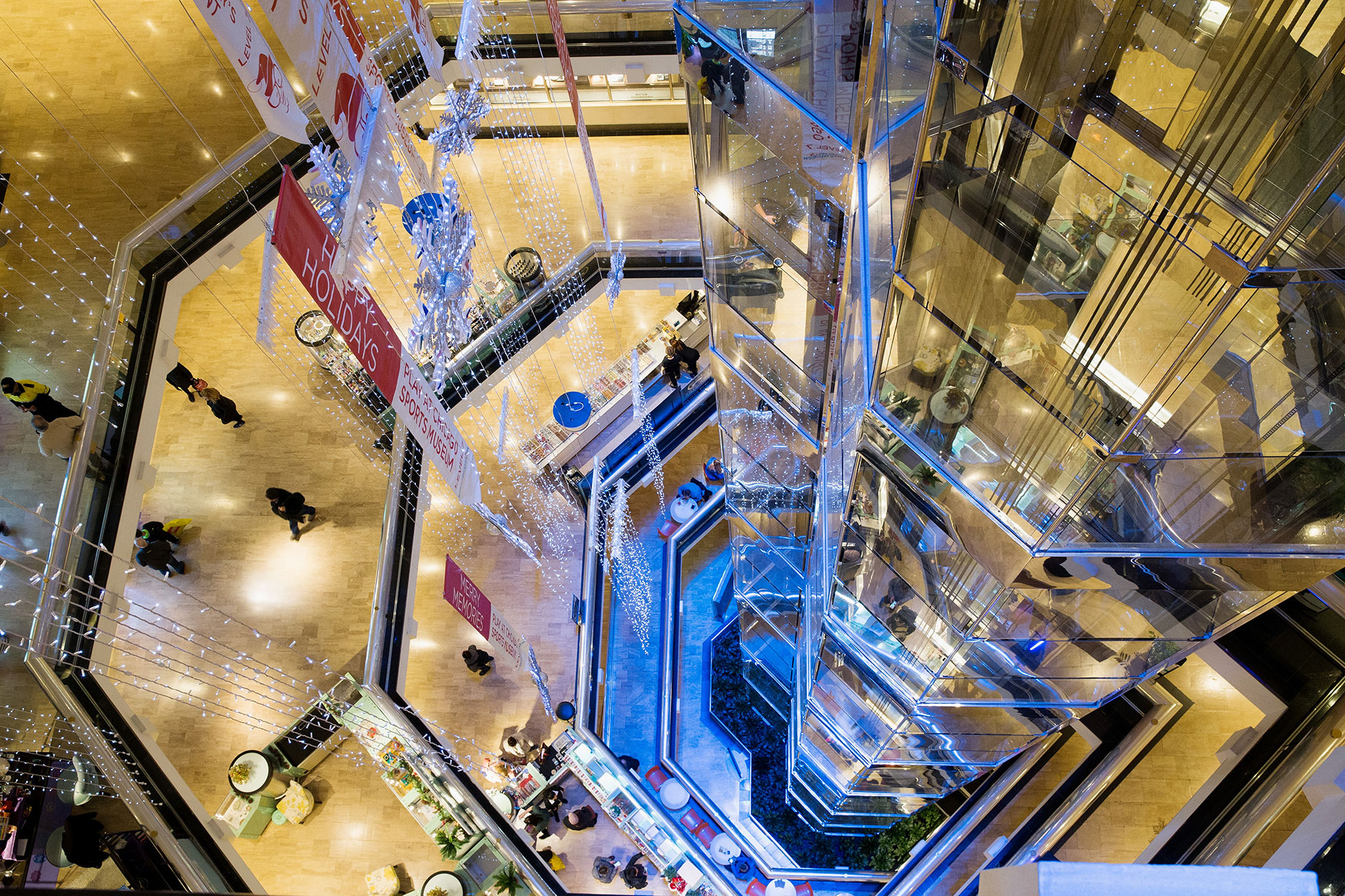 Chicago's Water Tower Place will host one of the new Charming Charlie stores