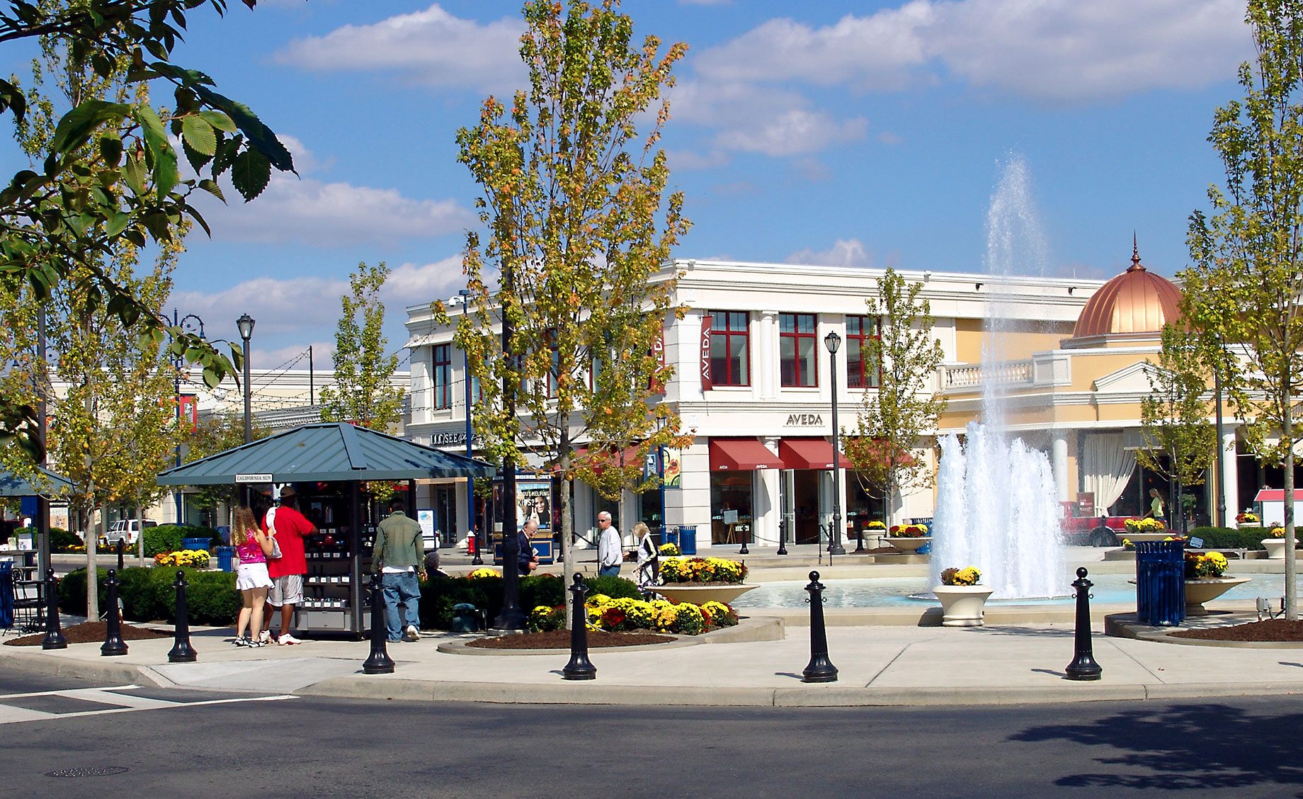 Easton Town Center, which opened in Columbus, Ohio, in 1991, was a groundbreaking mixed-use center that continues to grow