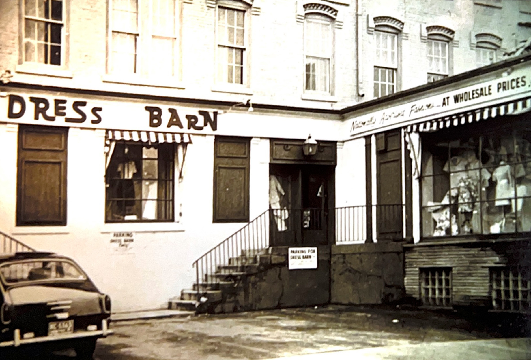 In 1962, Roslyn and Elliot Jaffe opened the first Dress Barn, a 500-square-foot space in a converted shoe factory in Stamford