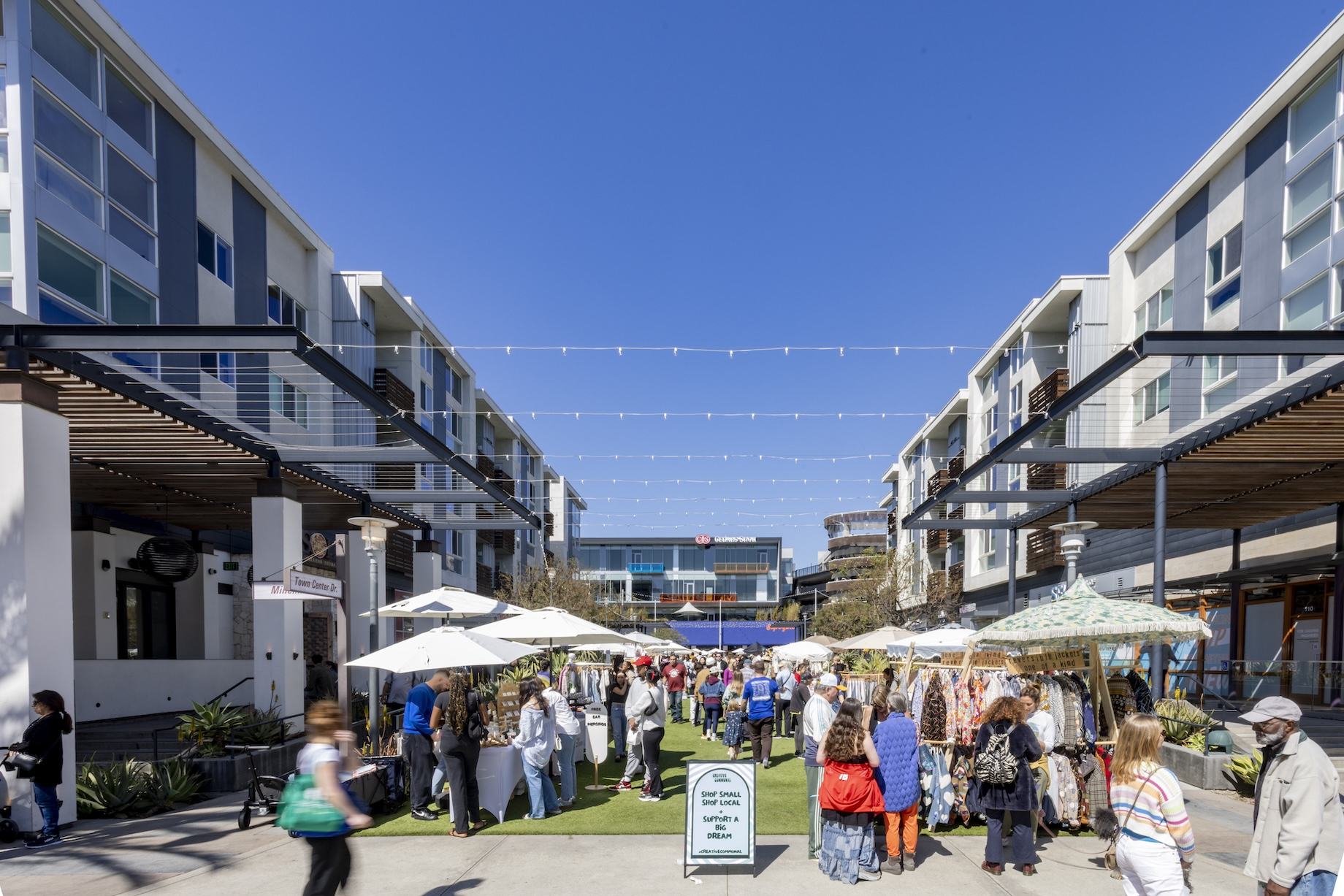 Hines Global Income Trust acquired the mixed-use Runway in Los Angeles’ Playa Vista master-planned community for $428.1 milli