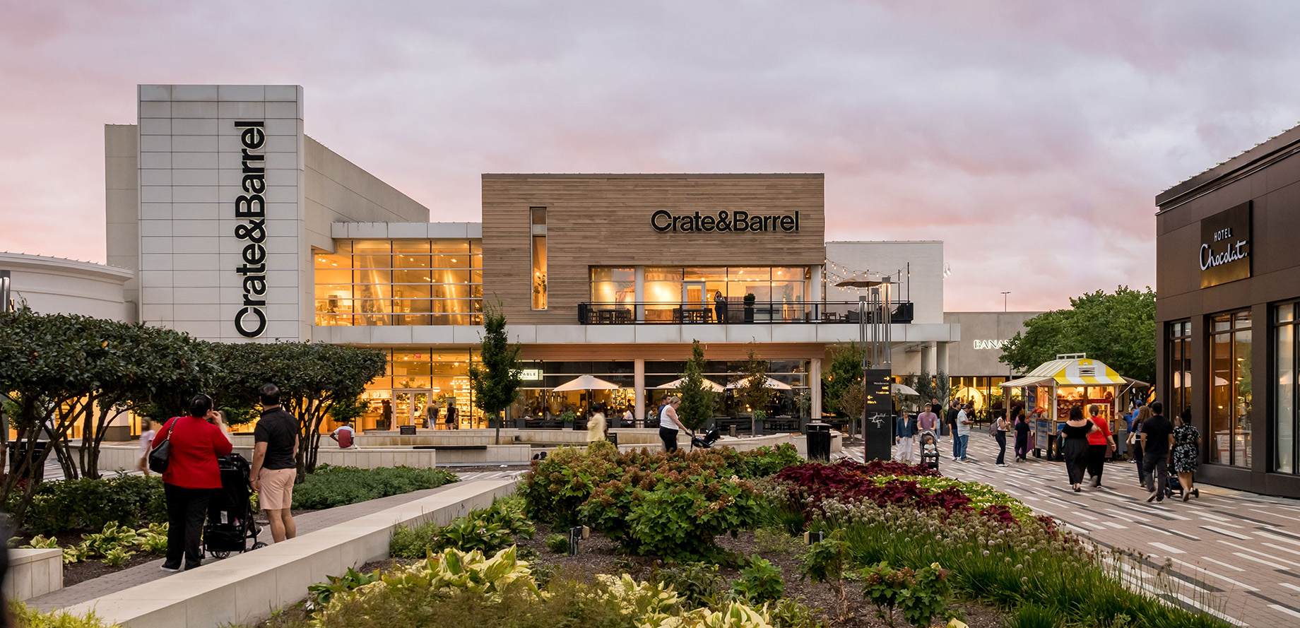 Crate & Barrel at Oakbrook Center