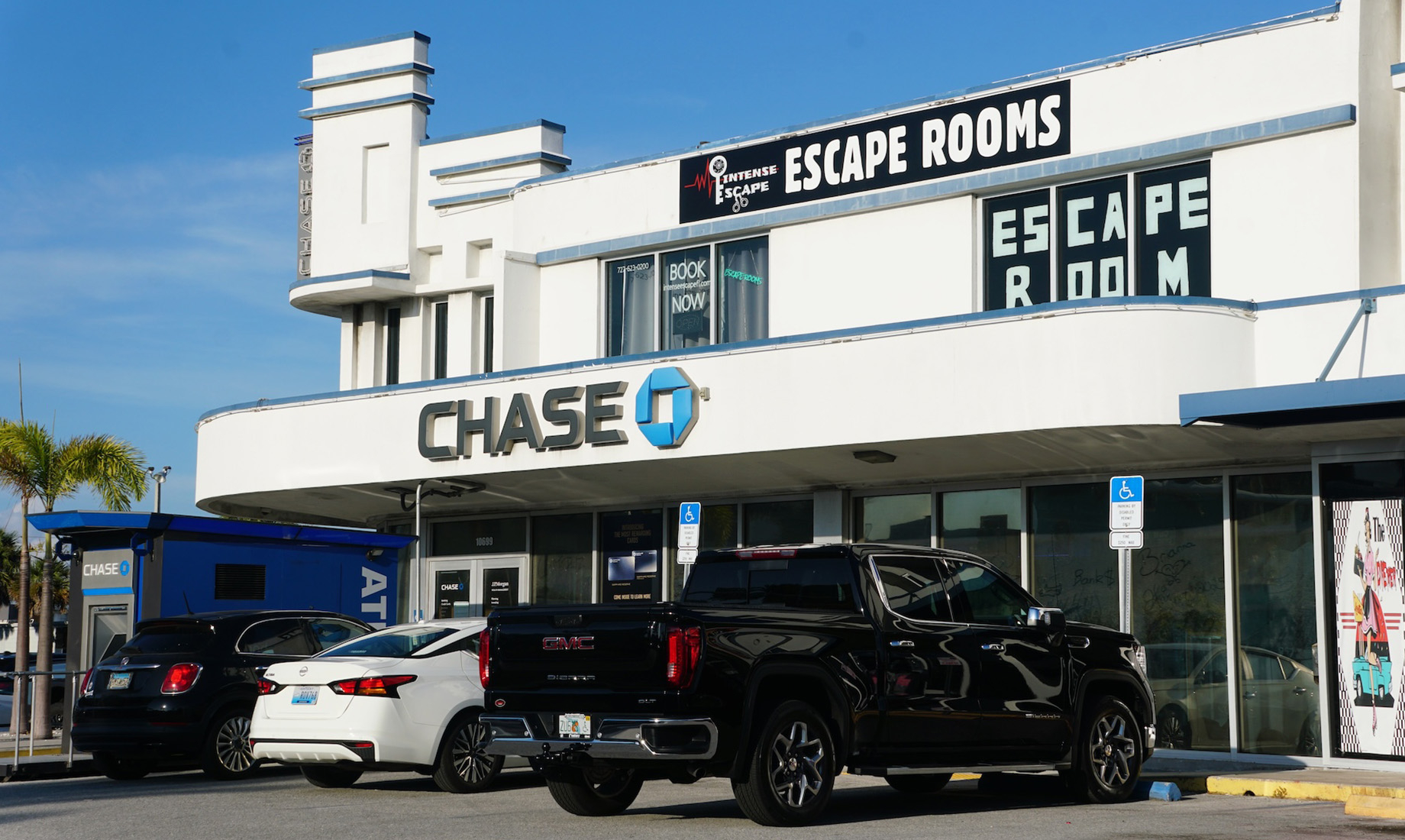 Chase plans more than 160 new branches this year, including a push in Florida, where this St Petersburg location was photogra