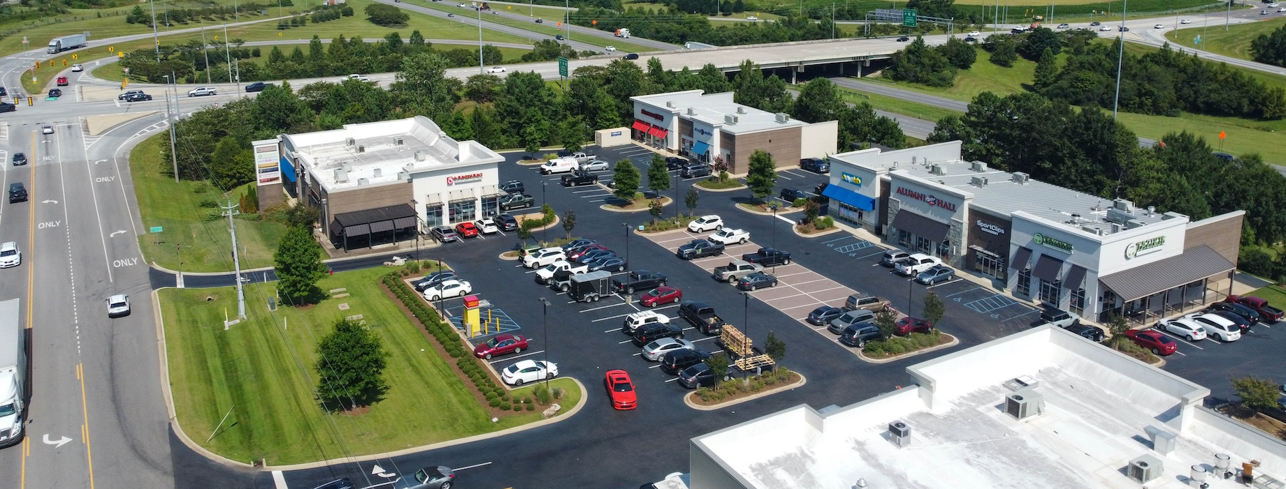 Bond Street REIT owns Alabama’s Crossroads of Opelika, whose tenants include Aspen Dental, Chipotle and Sport Clips.