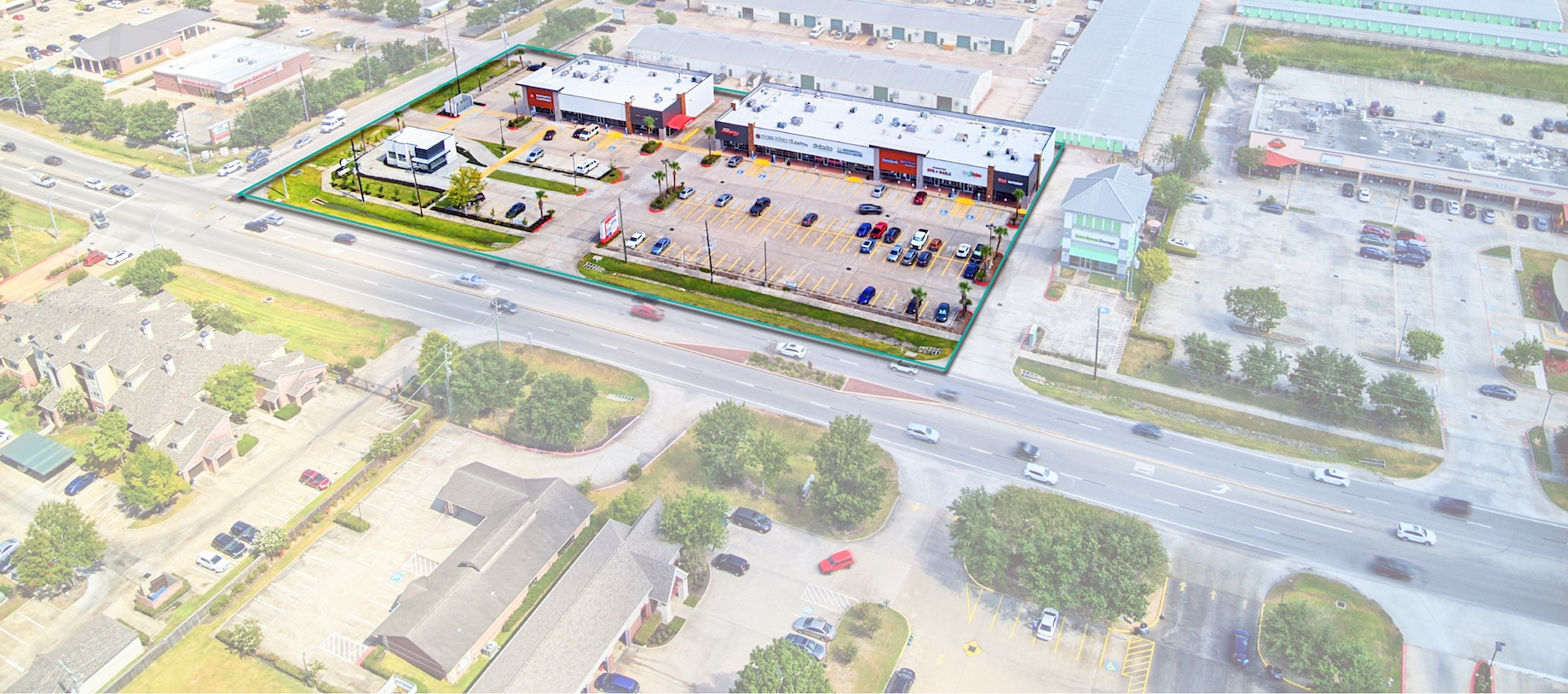 In July, Curbline Properties paid $13 million for Silverlake Center, a 25,000-square-foot unanchored center in Pearland, Texa