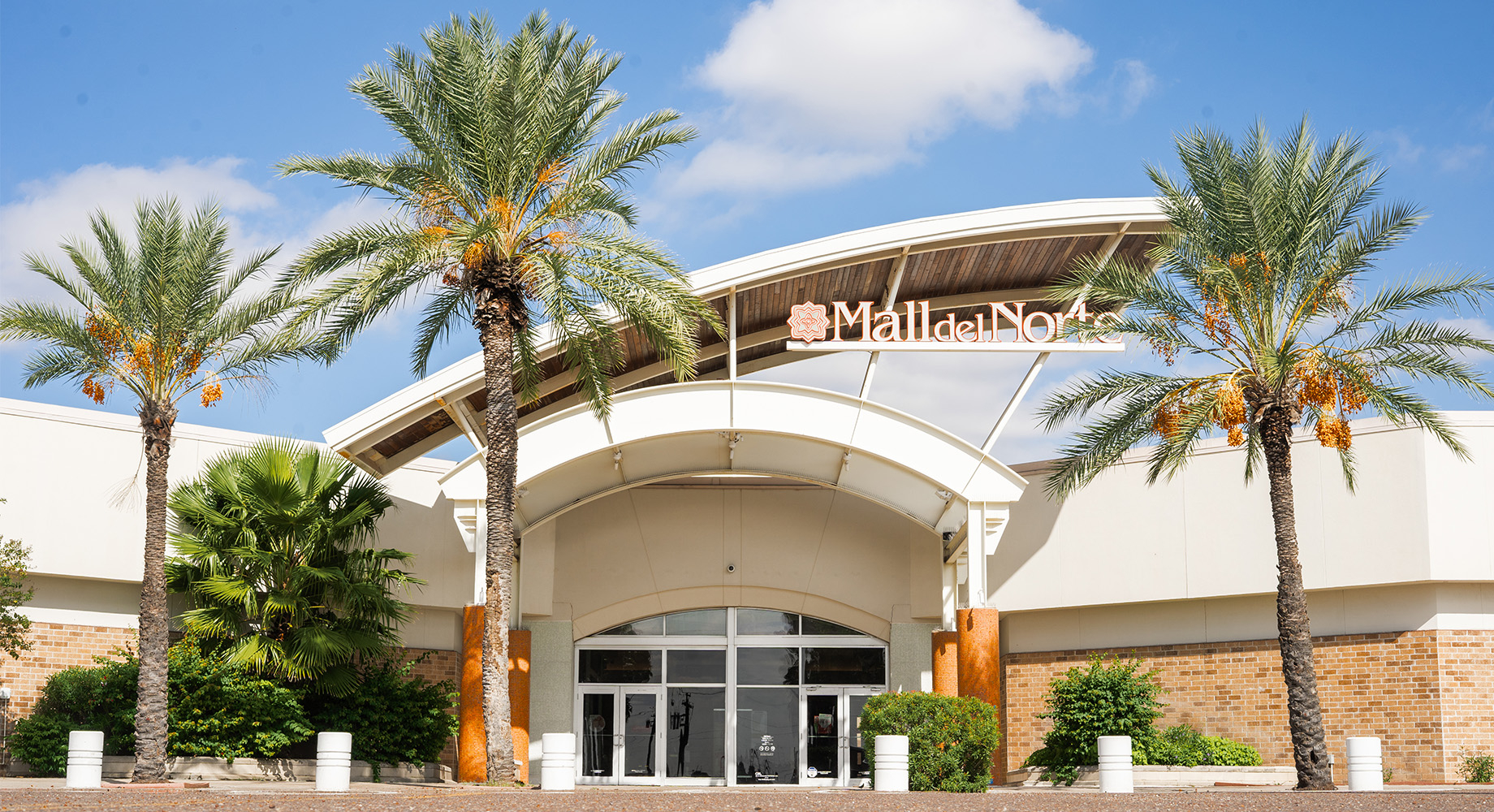 Mall del Norte in Laredo, Texas, is among the 13 properties serving as collateral for a $425 million loan CBL has just closed