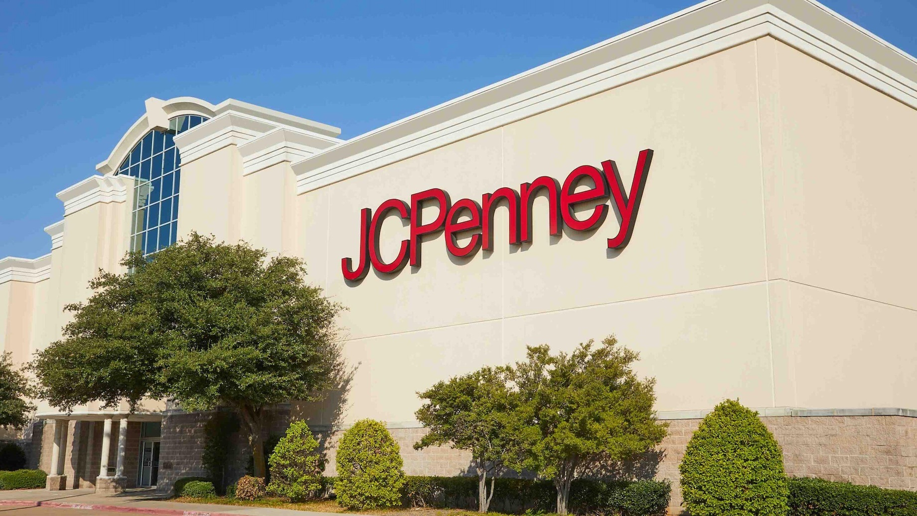 Onyx Partners’ acquisition of 119 JCPenney stores failed to close by the Dec. 26 deadline.