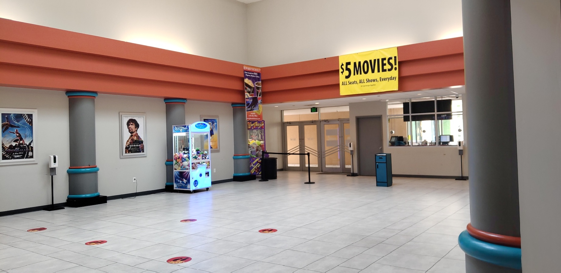 Phoenix Theatres began managing Lakeworth 8 Cinemas in Greenacres, Florida, in 2001 and signed a lease there in 2013 after it