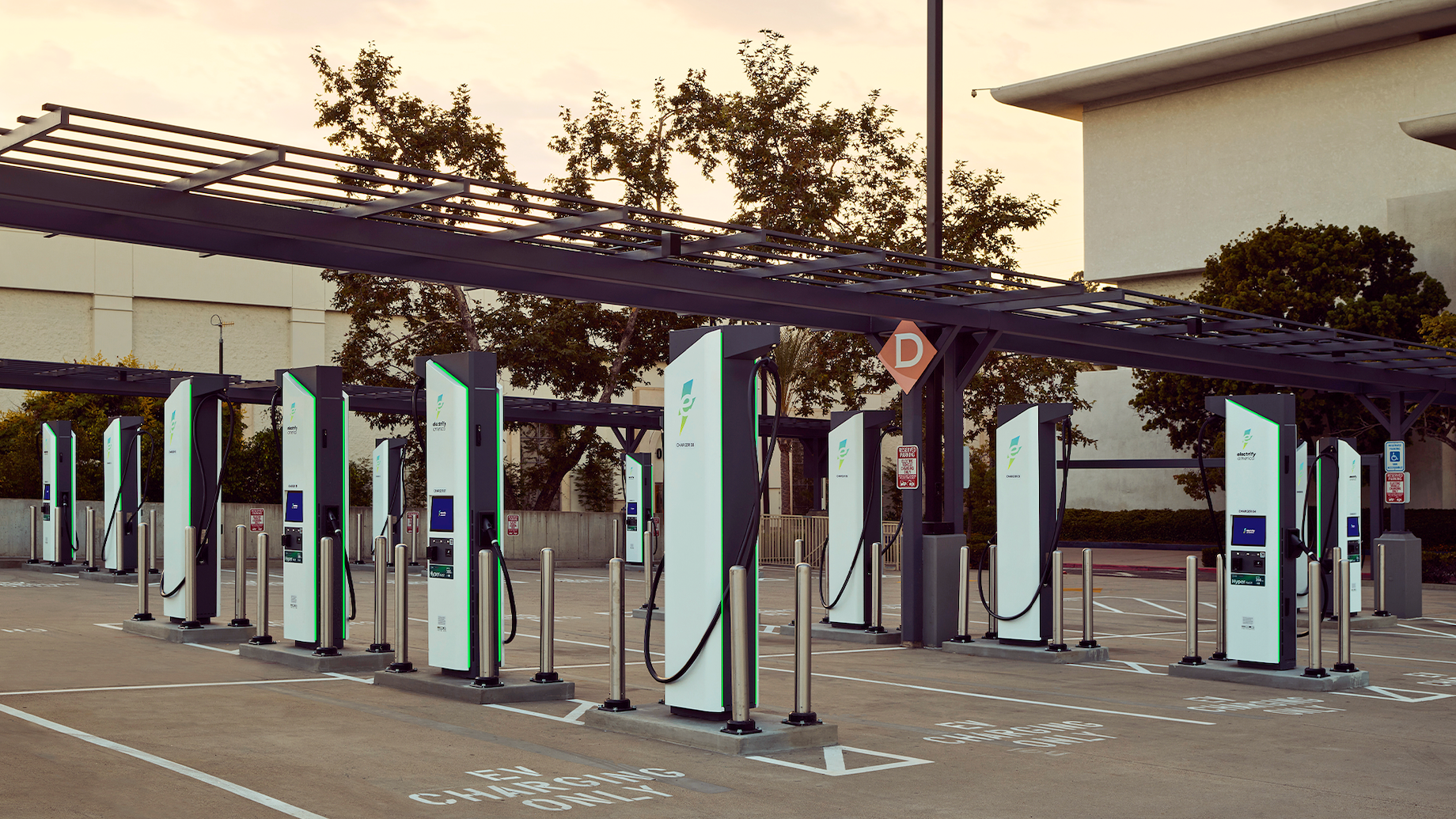 Simon hosts Electrify America electric vehicle charging stations at properties in 27 states and two Canadian provinces.