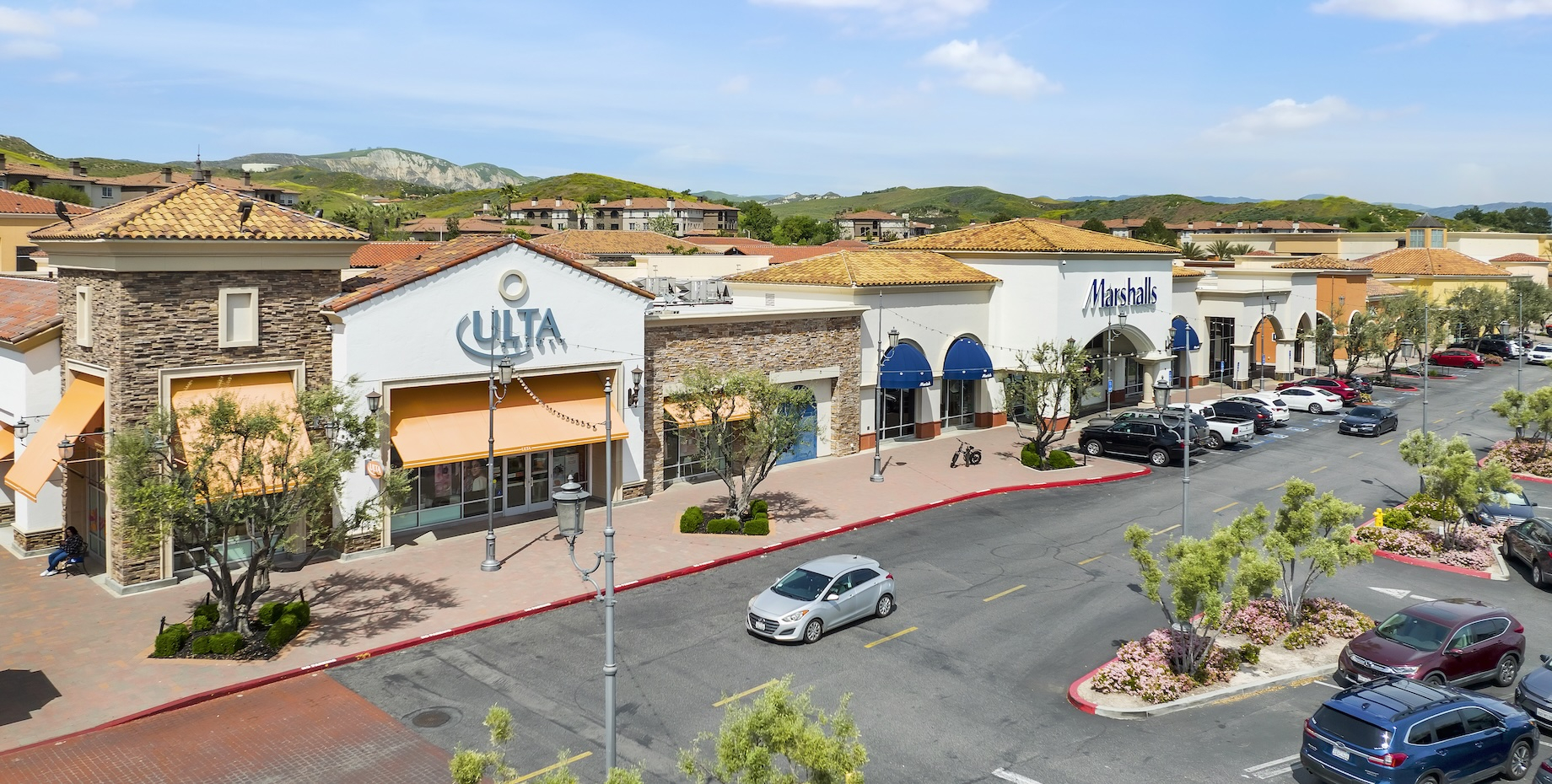 Steerpoint Capital and SteelWave purchased Simi Valley Town Center in California in late 2024.