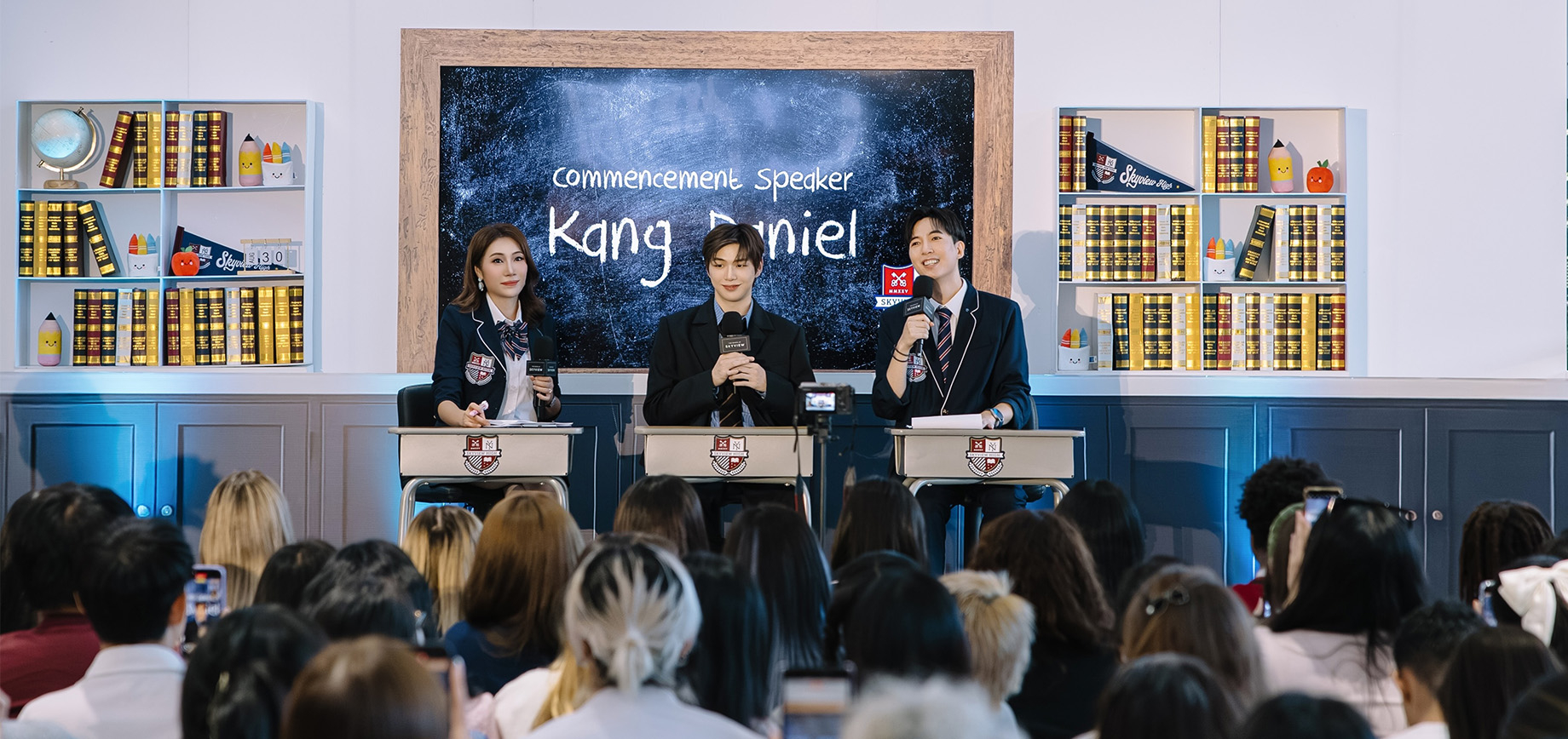 K-pop star Kang Daniel served as the “commencement” speaker at Skyview High Summer School’s “graduation” event.