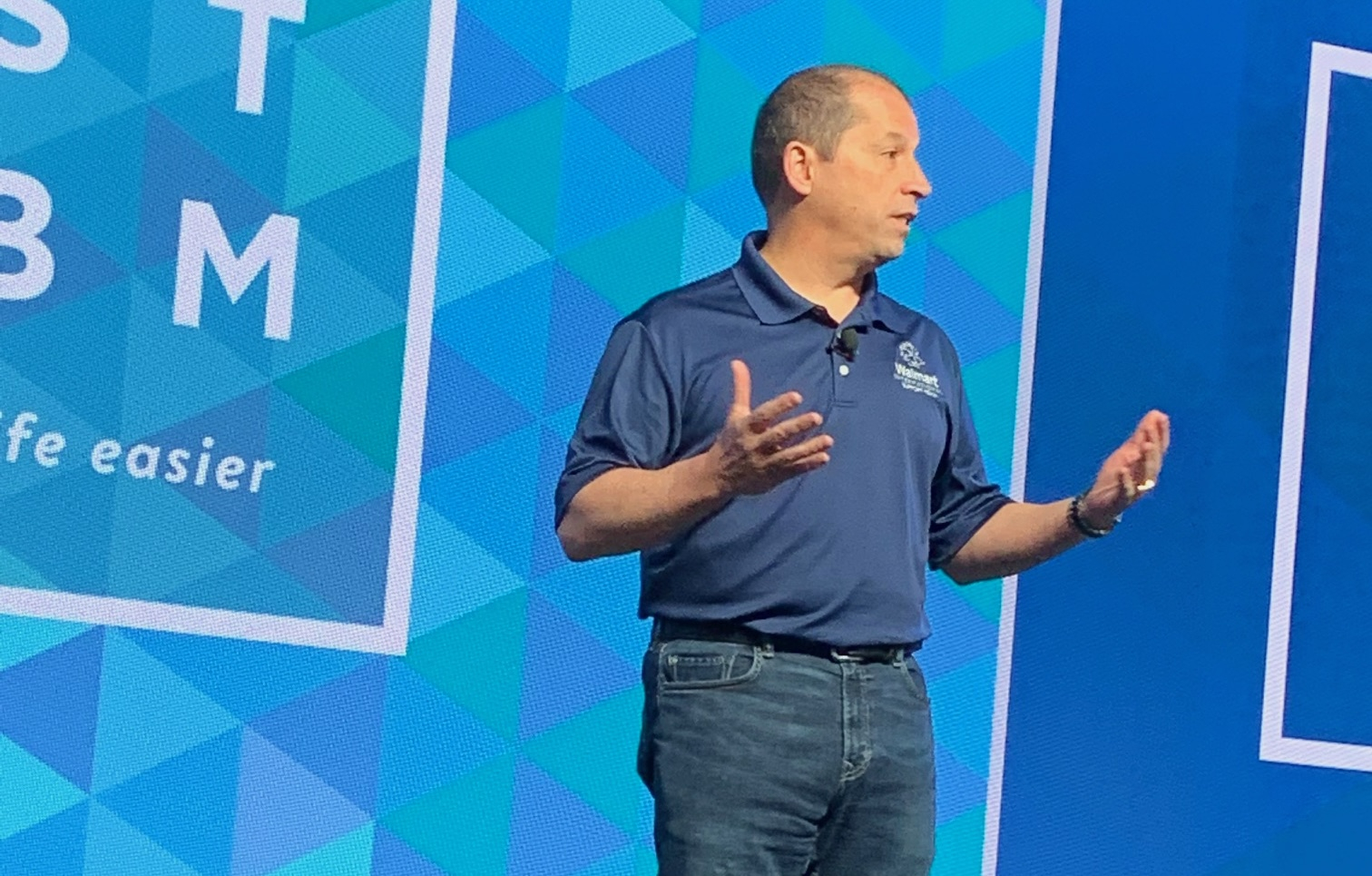 JP Suarez addressed Walmart International associates at a Year Beginning Meeting toward the end of his career with the retail