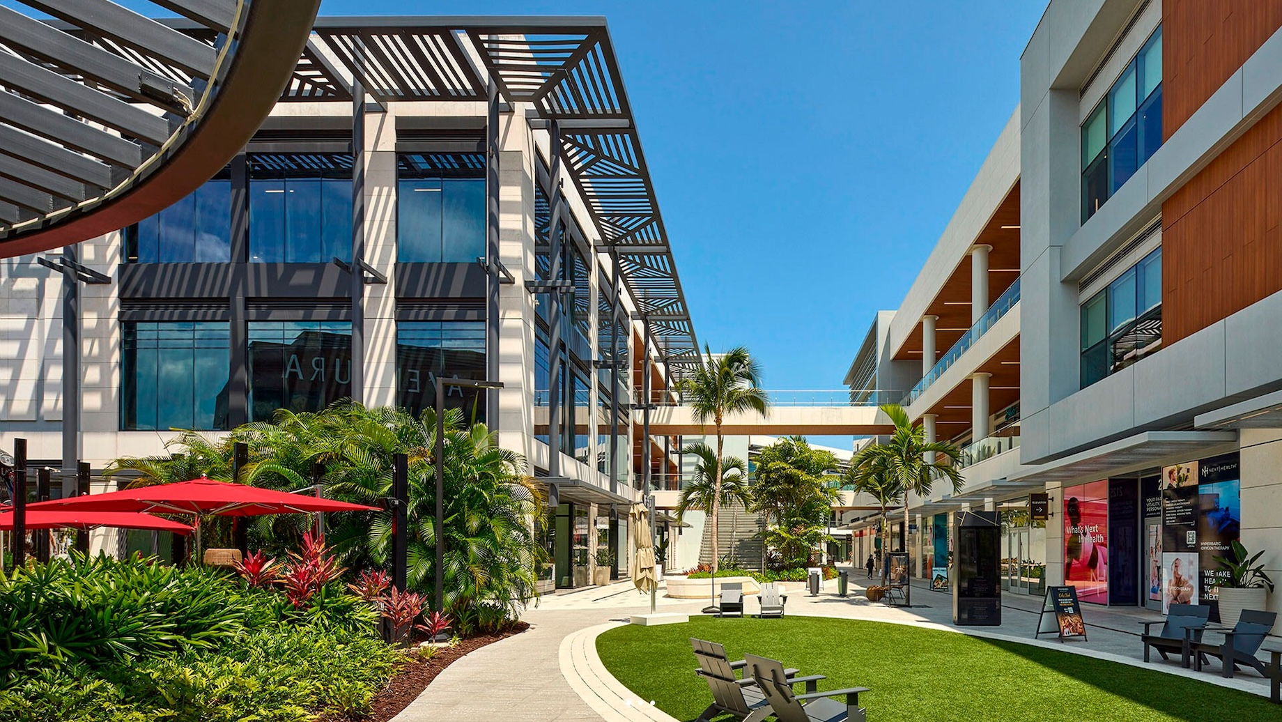 Simon and Turnberry are the new owners of a retail center adjacent to Aventura Mall in South Florida.