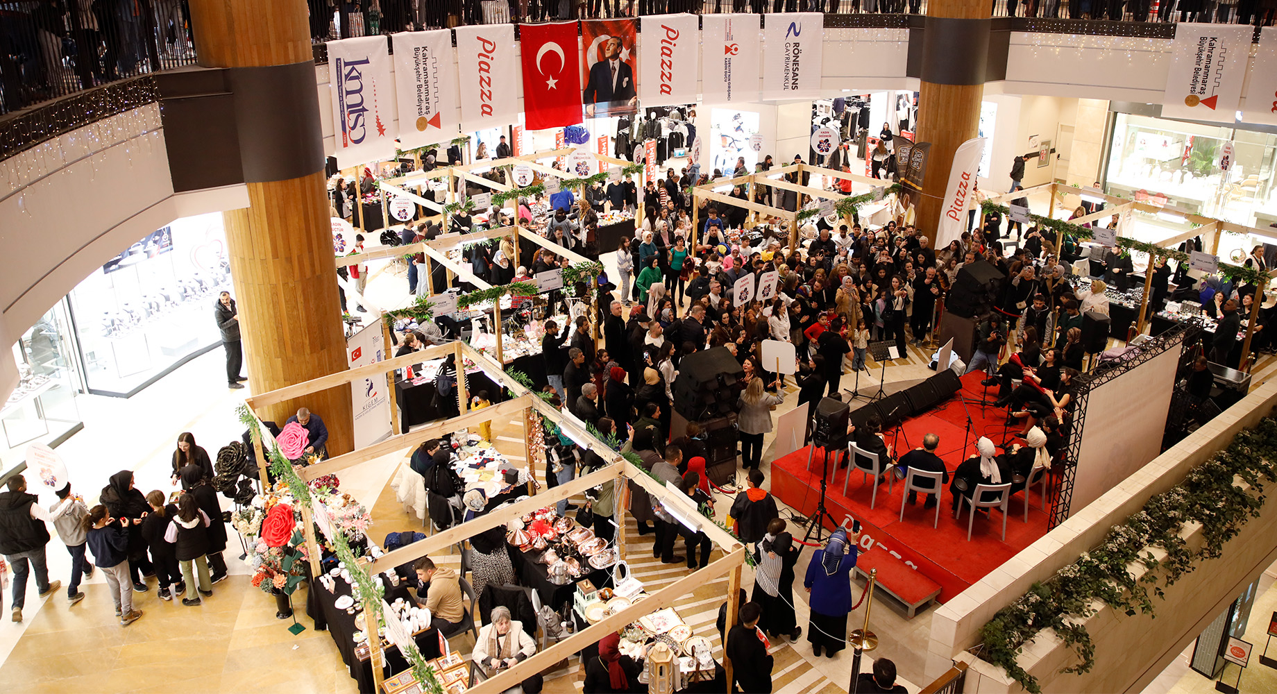 The 2025 Women’s Labor Festival at Kahramanmaraş Piazza, which won Gold in the ICSC MAXI Awards, provided free stalls to 102 