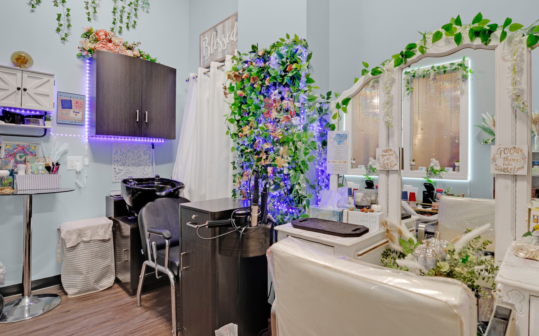 A Phenix franchise in New Jersey’s Woodbridge Crossing, which also includes Burlington and Planet Fitness as tenants