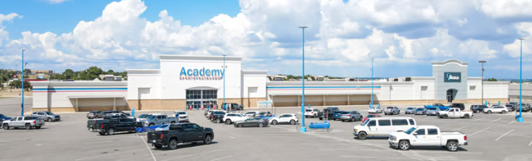 Real estate company 10 Federal recently acquired the Cherry Lane Commons in Fort Worth, Texas.