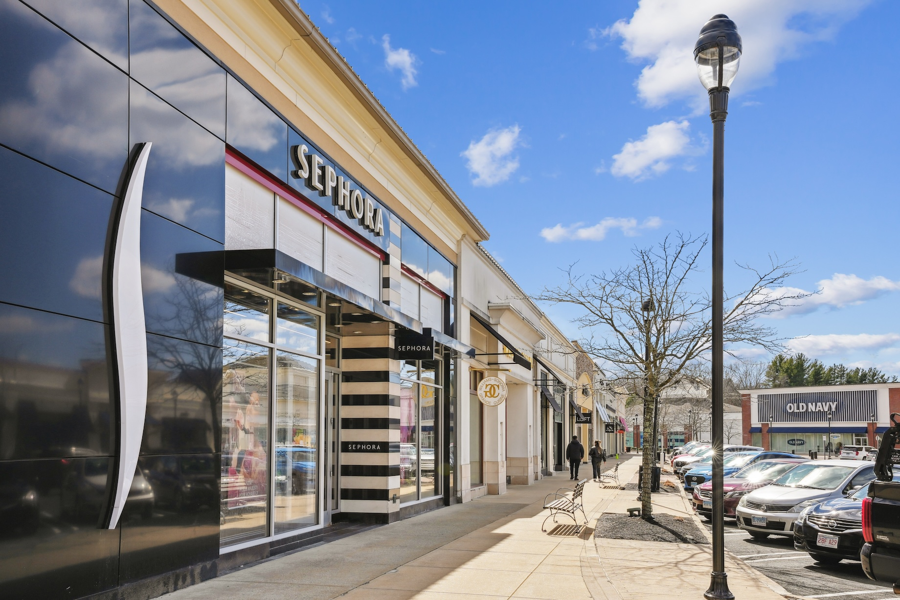 Brand Street Properties and Barings acquired the Whole Foods-anchored Shops at Evergreen Walk in South Windsor, Connecticut, 