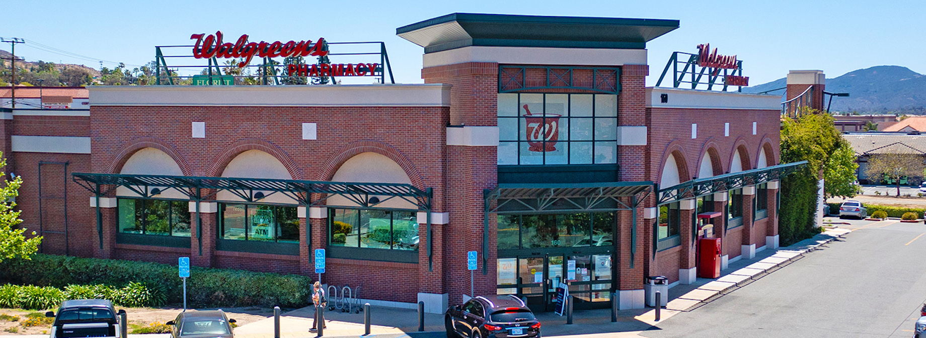 Walgreens in Lake Elsinore, California