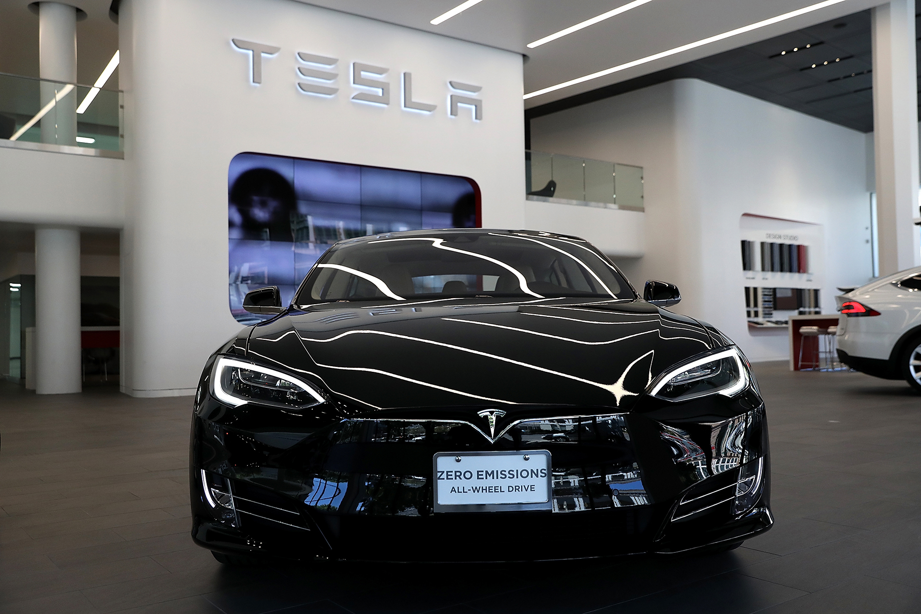 Tesla's San Francisco flagship occupies 65,000 square feet