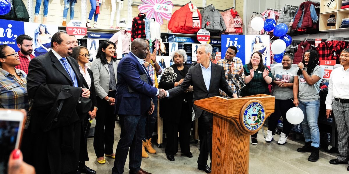 Old Navy keeps growing
