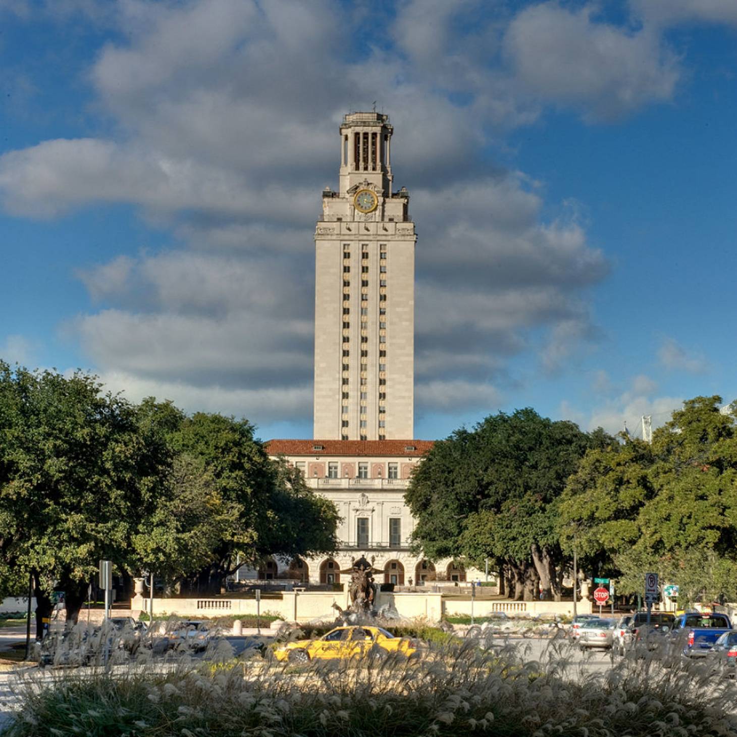 The tower of one. Уан тауэр. The tower of one. Эдриан смит архитектор бурдж халифа. Башня one tower.